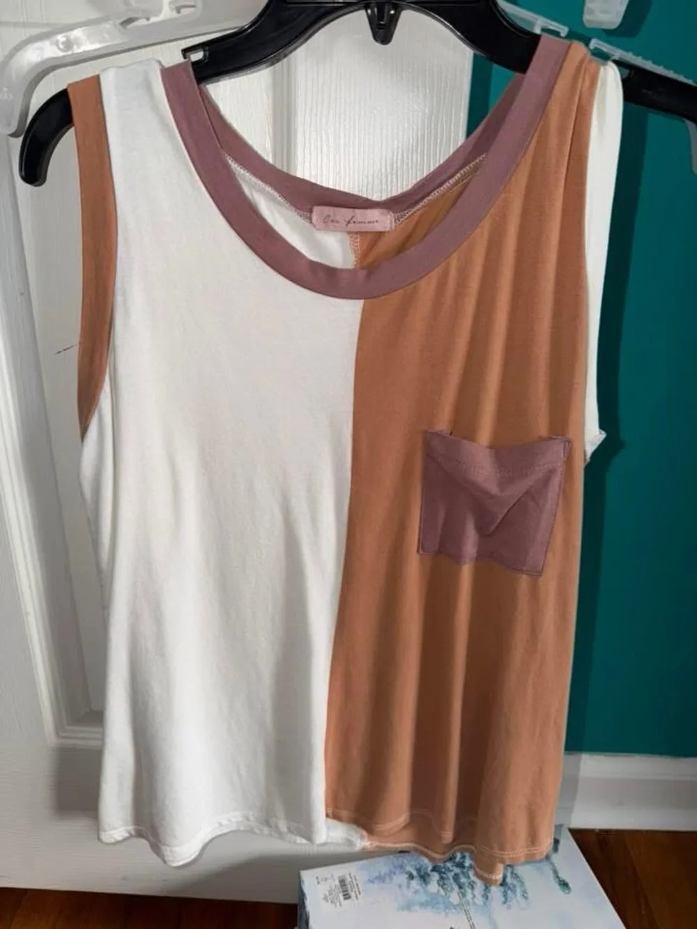 Colorblock Sleeveless Pocket Tank — White and Dusty Rose